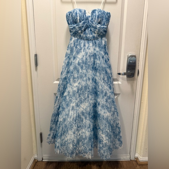 Hutch Corene Strapless Tulle A-Line Midi Dress in Blue & White Size 2 NWT - Picture 2 of 7